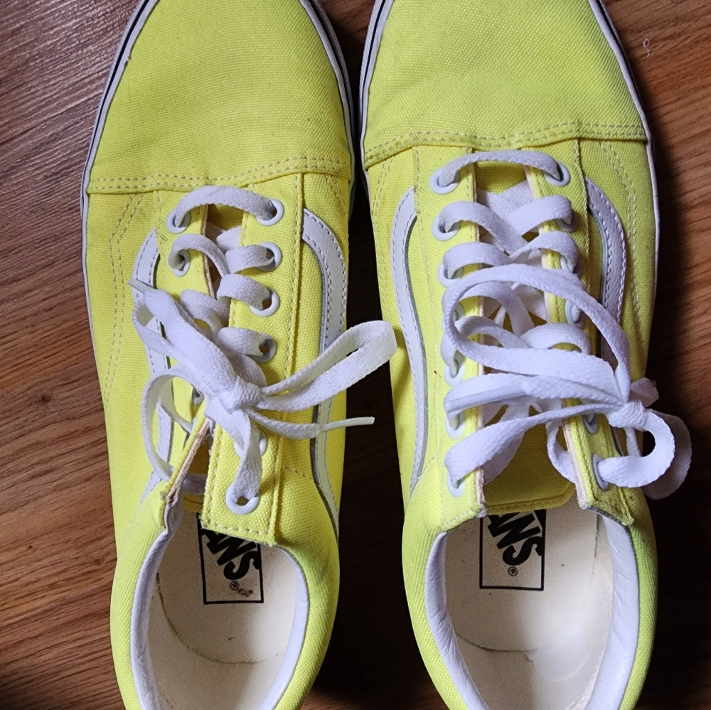 Yellow neon vans 🟡